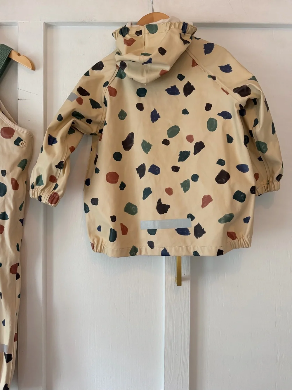 H&M Matching 3/4T Rain Jacket + Rain Bib/Pants Gear Set.